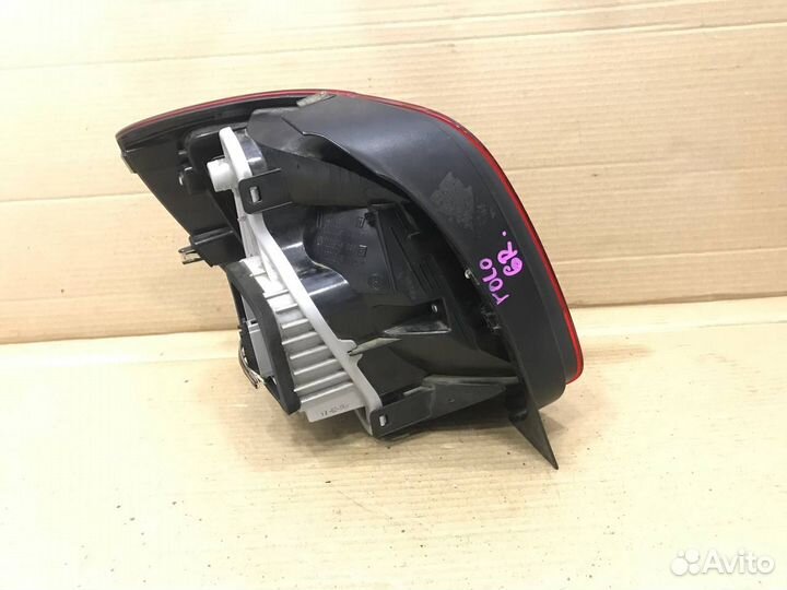 Стоп-сигнал правый Volkswagen Polo (Mk5) Hatchback