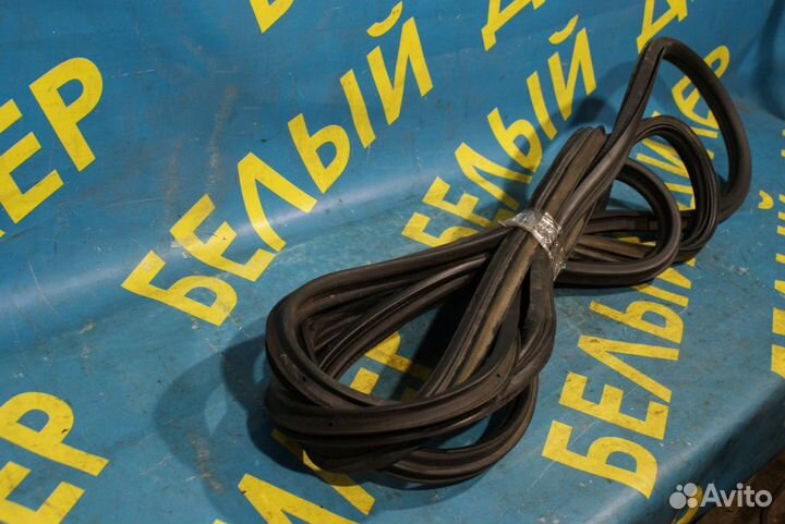 Уплотнитель дверей Opel Corsa D