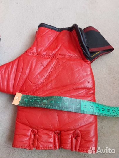 Боксерские перчатки,шингарты well sport