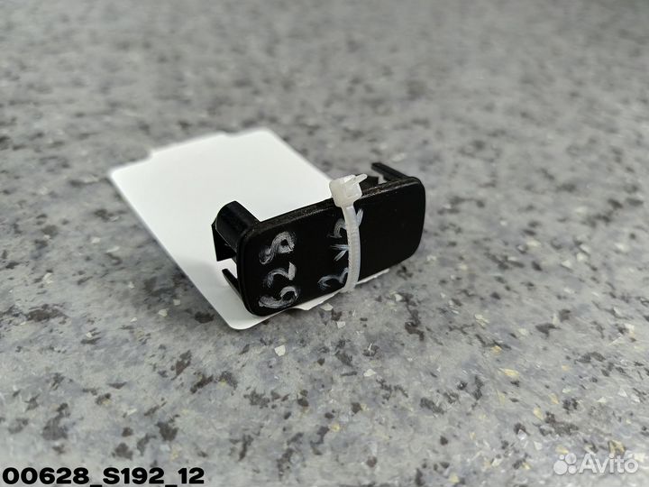 1448133 Бланк на панели выключателей заглушка