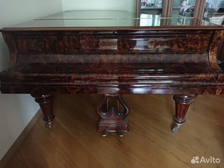 Рояль блютнер