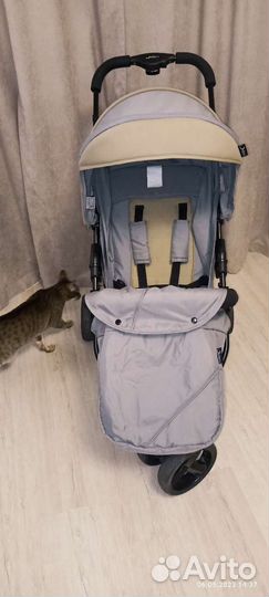 Прогулочная коляска 3х-колесная