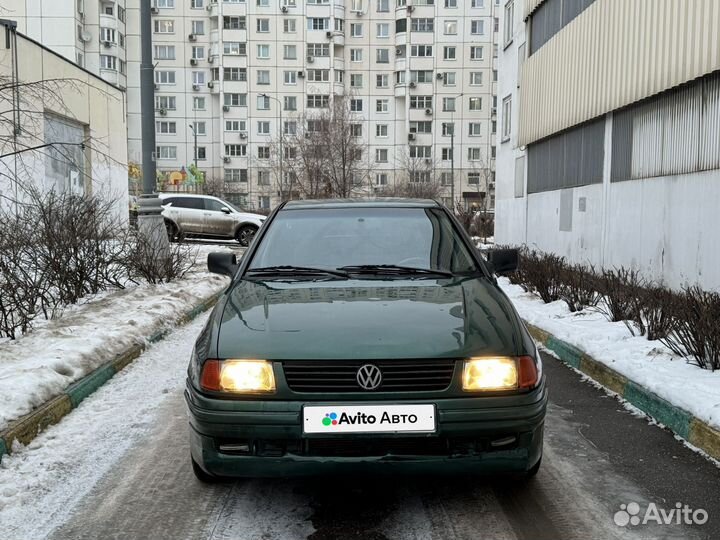 Volkswagen Polo 1.6 МТ, 1996, 179 000 км