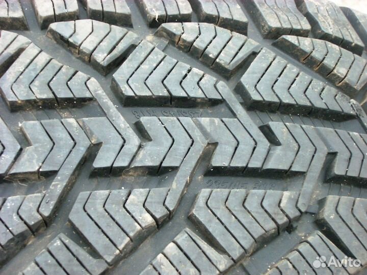 Tigar Winter 235/45 R18 98V