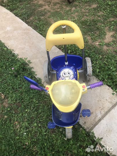 Велосипед трех колесный