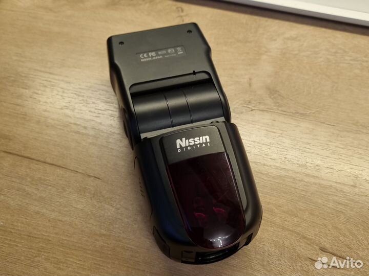 Вспышка nissan di 700 (на запчасти)