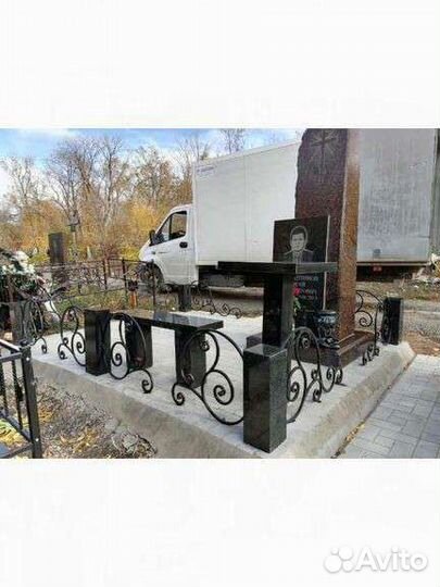 Памятники из гранита и мрамора