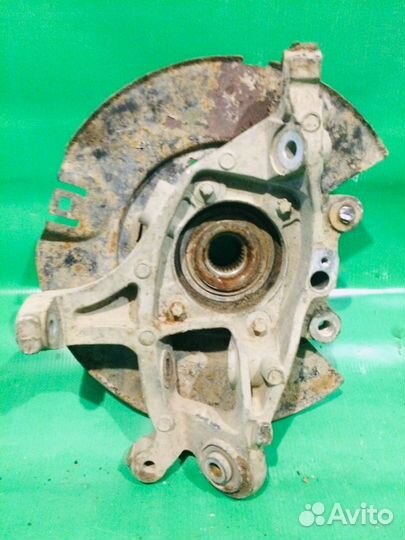 Ступица задняя левая Chrysler 300C