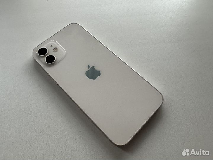 iPhone 12, 64 ГБ