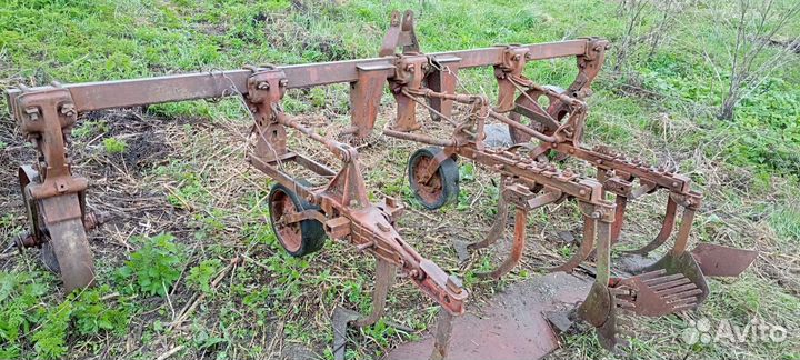 Культиватор-окучник картофеля