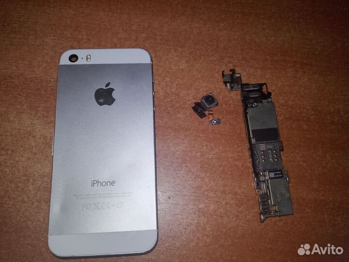 Телефон iPhone запчасти