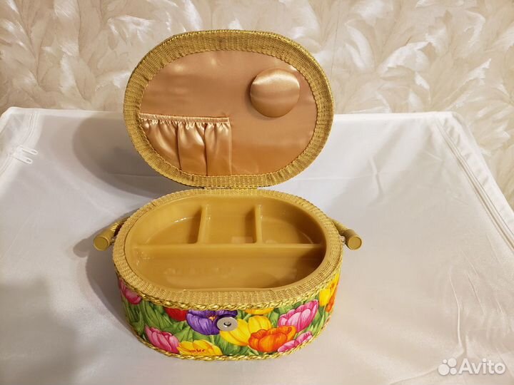 Шкатулка для рукоделия