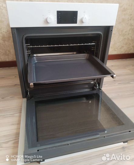 Продаю: Электрический духовой шкаф bosch бу