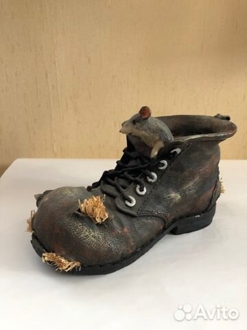 Керамическая статуэтка