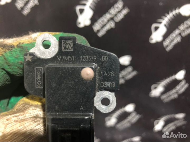 Датчик массового расхода воздуха Ford Focus 3