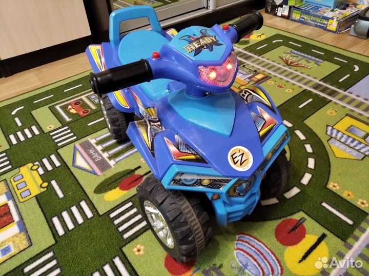 Квадроцикл каталка