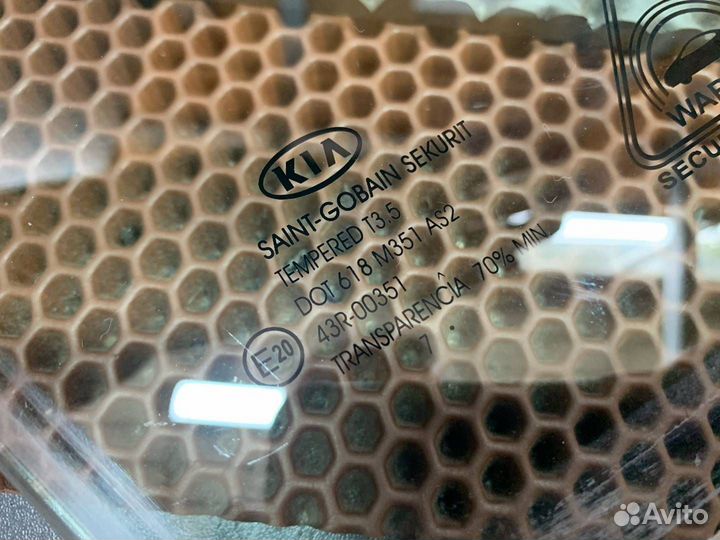 Стекло передней правой двери Kia Pro ceed ed 08-12