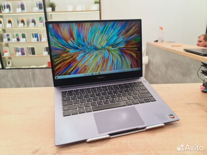 Ноутбук honor на Ryzen 5 3500u+8gb/SSD