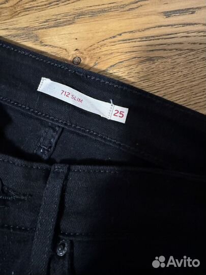 Джинсы levis 712 slim