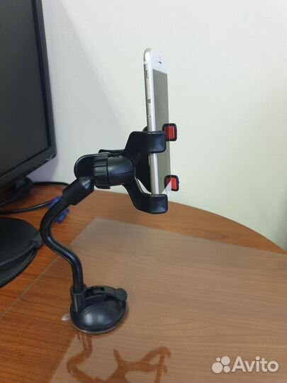 Держатель для телефона в машину