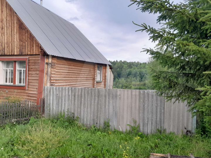 Дом 32 м² на участке 50 сот.