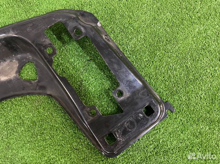 Рамка радиатора Bmw 3-Series F30