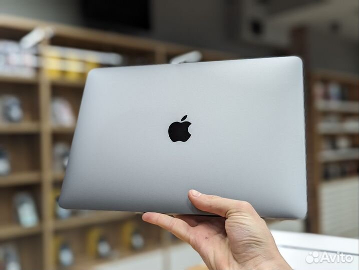 MacBook Air 13 (M1) 8/256 Space Gray