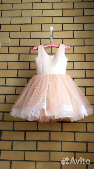 Прокат праздничных платьев в Красногорском