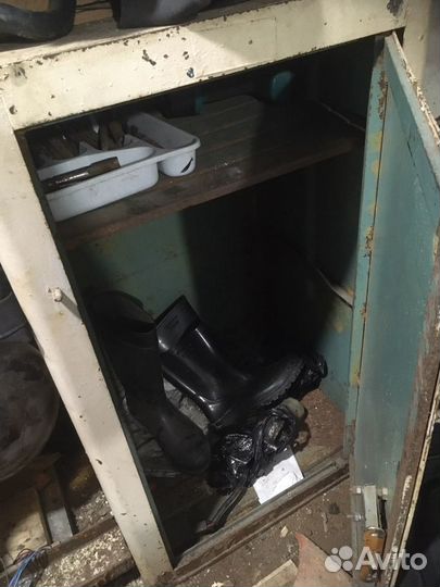 Шкаф металлический сейф