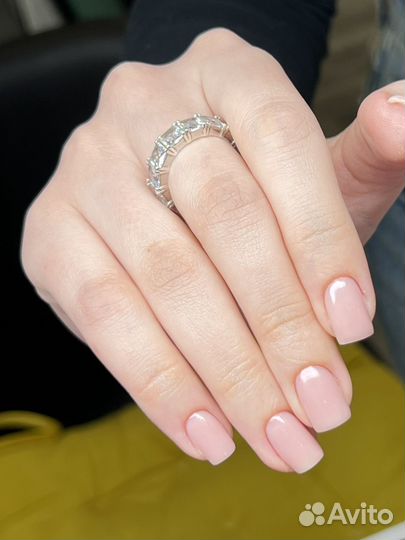 Модель на маникюр