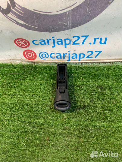 Монетница (1) Toyota Vitz NSP135 1NR 2016