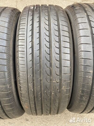 Yokohama BluEarth RV-02 225/45 R19
