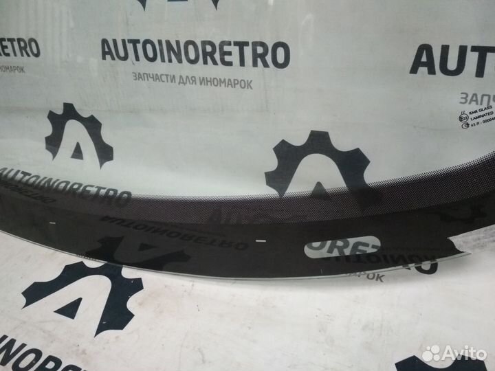 Стекло лобовое Audi A4