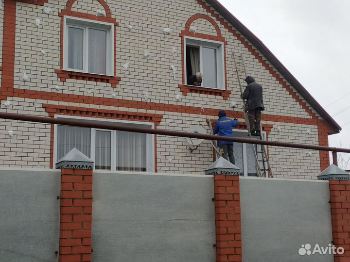 Утепление дома пеной Пеноизолом эковатой