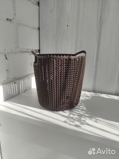 Корзинка ваза пластиковая