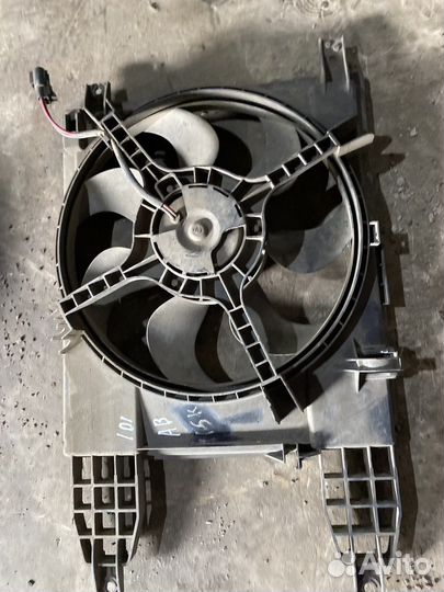 Диффузор радиатора Шевроле Авео 1,6-F16D4