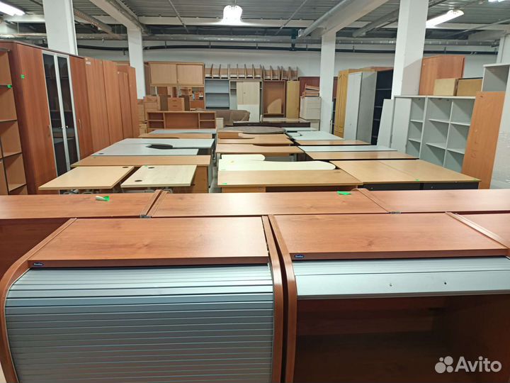 Салон офисной мебели Б.У. на 800м2. В екатеринбург