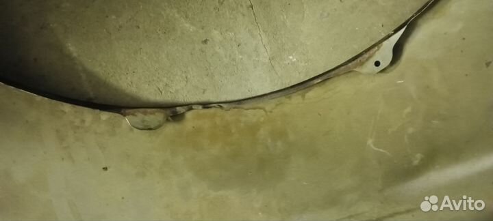 Крыло переднее правое toyota mark2