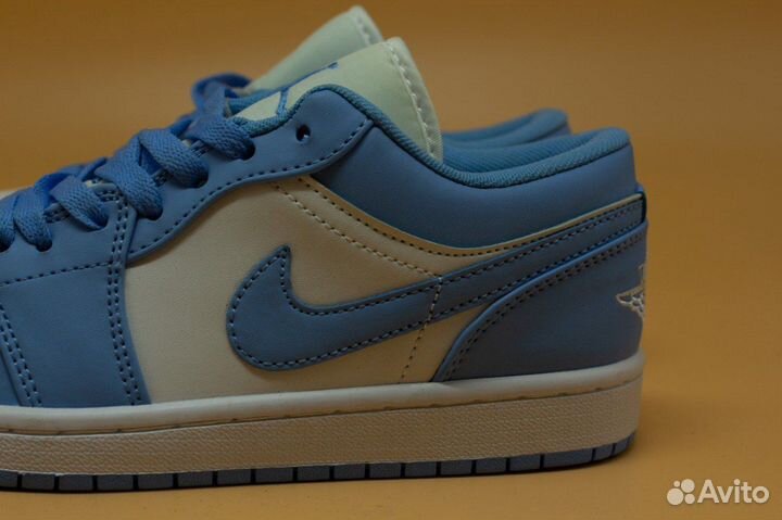 Air Jordan 1 Low 'UNC'