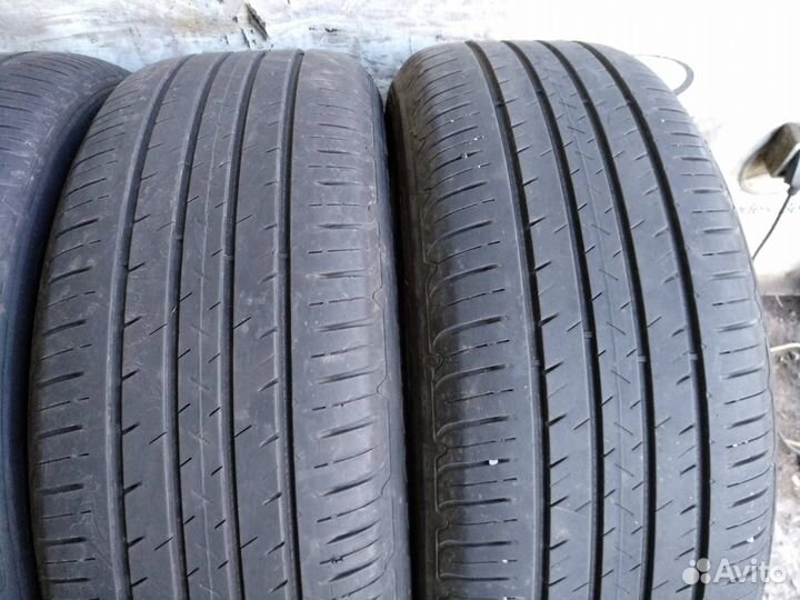 Goodyear EfficientGrip Performance SUV 225/55 R19 99V