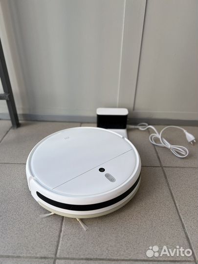 Xiaomi Робот-пылесос Mi Robot Vacuum Mop RU