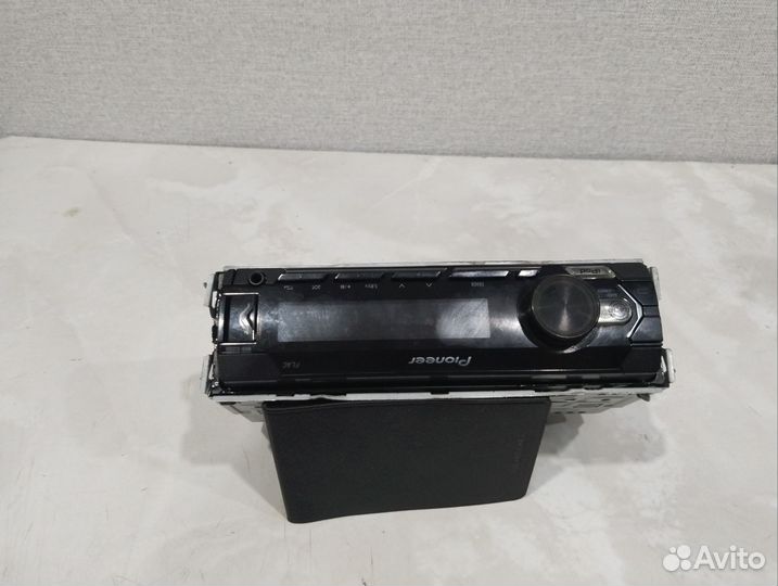 Магнитола Pioneer 110UB с блютуз модулем