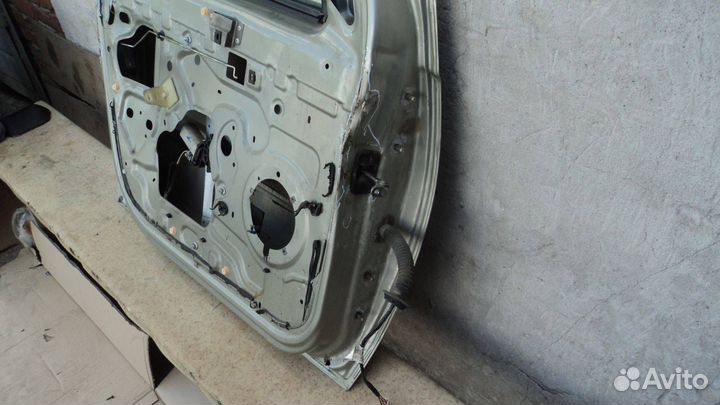 Дверь передняя левая Renault Sandero 1