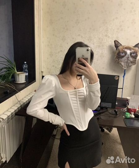 Топ с длинным рукавом белый