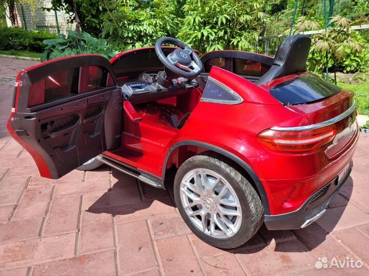 Электромобиль Rivertoys Mercedes Benz GLE 63 Coupe