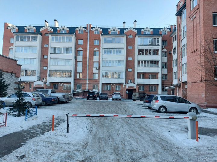 4-к. квартира, 121,7 м², 2/6 эт.