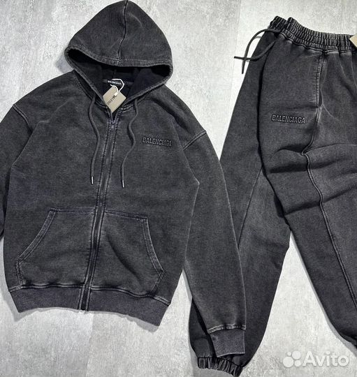 Спортивный костюм мужской Balenciaga