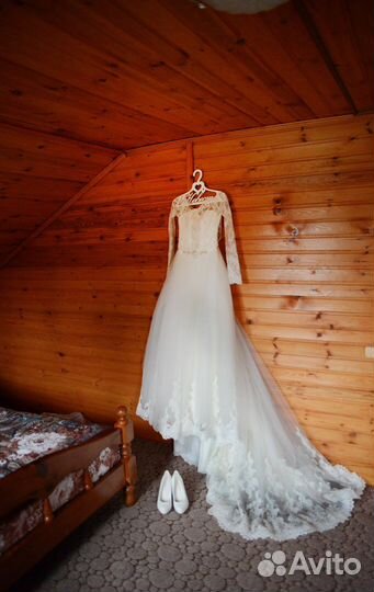 Свадебное платье