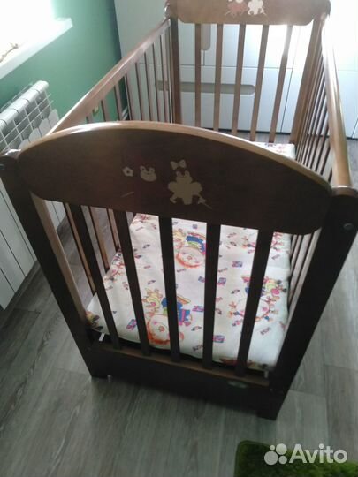 Продам детскую кроватку с матрасом б/у