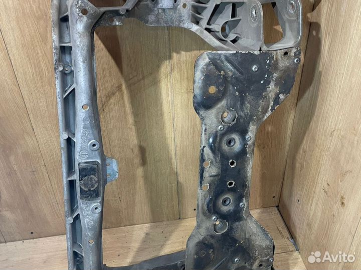 Подрамник передний Mercedes-Benz C-Класс, II W203